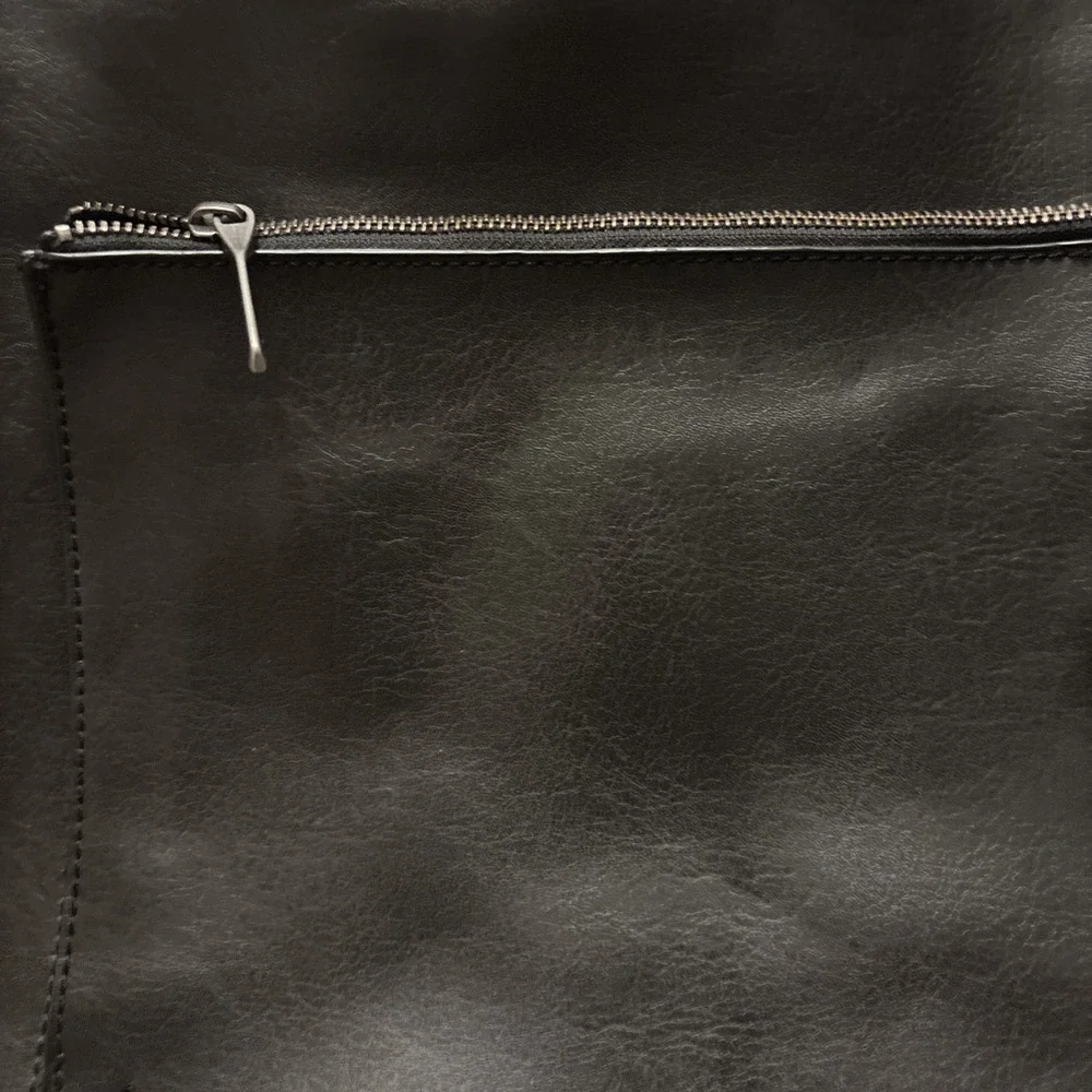 Matt And Nat Large Black Vegan Leather Tote Bag With Carrying Strap Euc‎